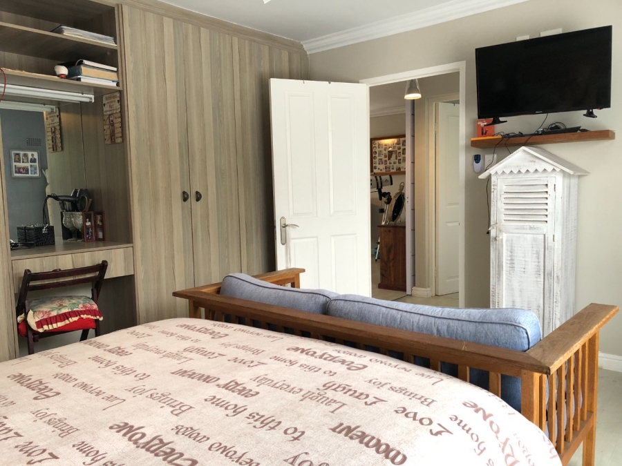 3 Bedroom Property for Sale in De Kelders Western Cape